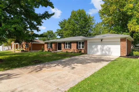 Exterior - 1005 Bridgeport Dr, Ellisville, MO 63011 photo 3 of 12