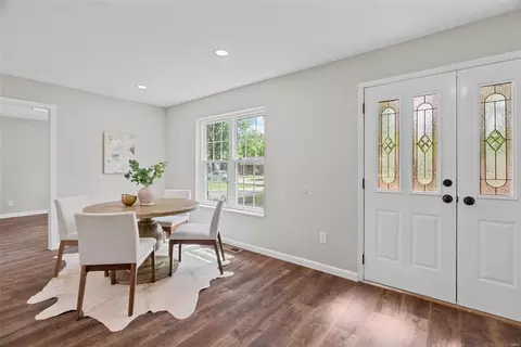Entry Way - 1005 Bridgeport Dr, Ellisville, MO 63011 photo 1 of 3