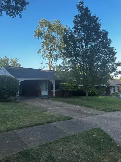 7525 Dajoby, University City, MO 63130