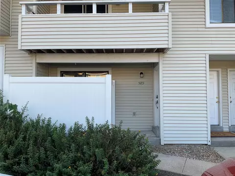 589 Summer Winds Dr, Saint Peters, MO 63376