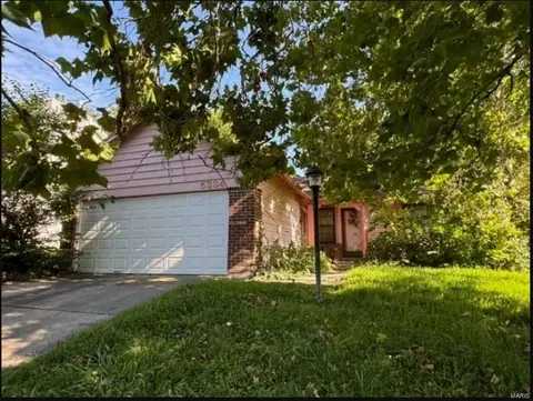 5334 Trailview Dr, Black Jack, MO 63033