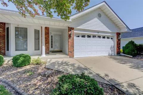 13 Limerick Ln #17B, O'fallon, MO 63366