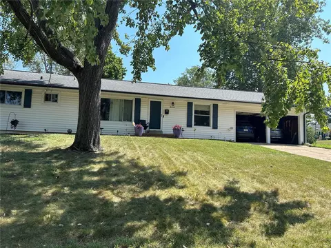 8110 Normal Dr, Saint Louis, MO 63123