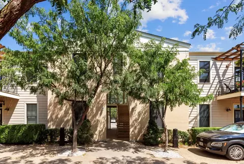 3404 Hiram St #B2, Saint Charles, MO 63301