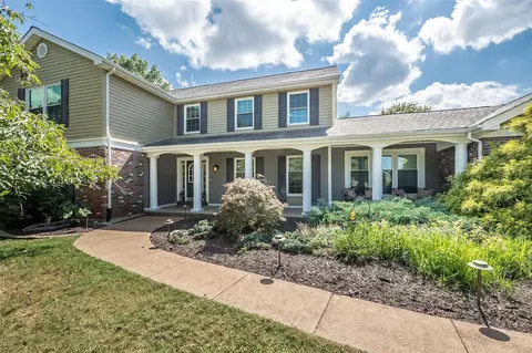 230 Pennington Ln, Chesterfield, MO 63005