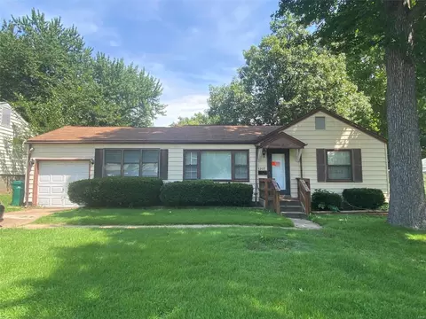 1207 Bakewell Dr, Saint Louis, MO 63137