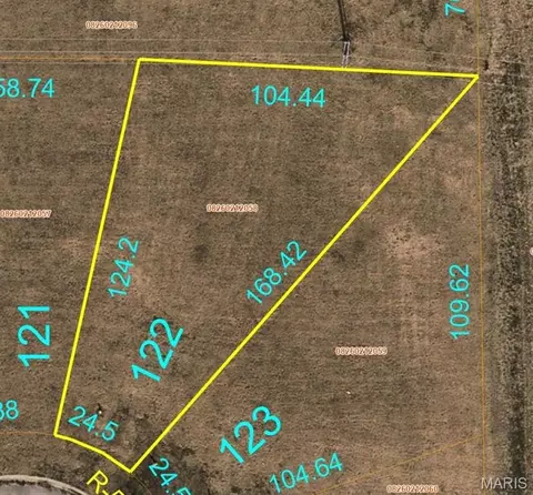 2077 Camrose Green St, Belleville, IL 62220