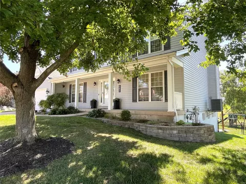 641 Avondale Dr, Saint Peters, MO 63376