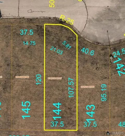 2072 Wexford Green Way, Belleville, IL 62220