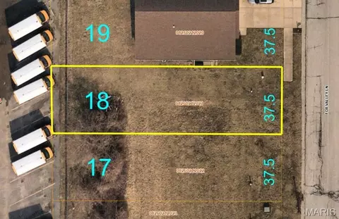 3421 Fox Valley Ln, Belleville, IL 62221