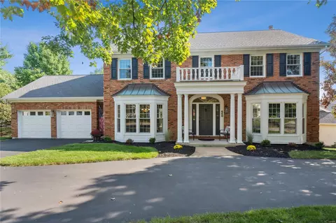 640 Westledge Ct, Des Peres, MO 63131