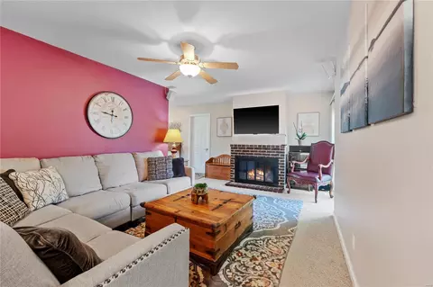 Living - 323 Wembley Ln, Manchester, MO 63021 photo 1 of 3
