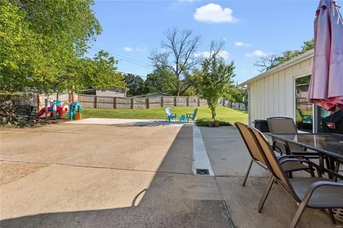 Exterior - 323 Wembley Ln, Manchester, MO 63021 photo 6 of 9