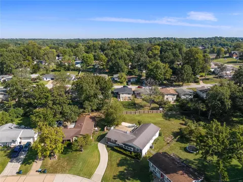 View/Area - 323 Wembley Ln, Manchester, MO 63021 photo 1 of 5