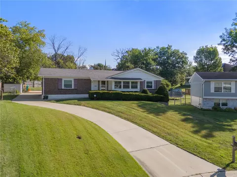 Exterior - 323 Wembley Ln, Manchester, MO 63021 photo 2 of 9