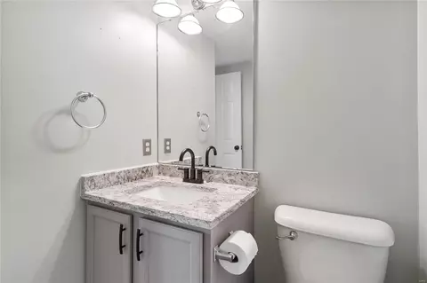 Bath - 431 Briarchase Pl, O'fallon, MO 63367 photo 2 of 5