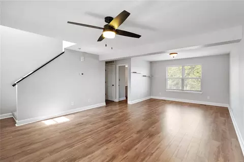 Living - 431 Briarchase Pl, O'fallon, MO 63367 photo 2 of 3