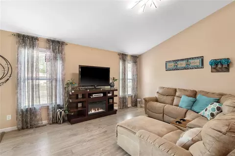 4 Queen Cir, O'fallon, MO 63366 photo 4