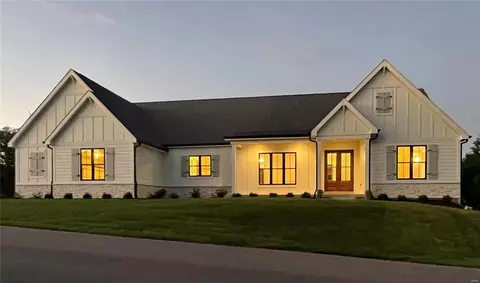 17917 Homestead Bluffs Dr, Wildwood, MO 63005