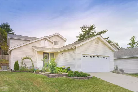1618 Meadowside Dr, Saint Louis, MO 63146