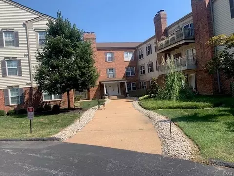12929 Portulaca Dr #304, Saint Louis, MO 63146