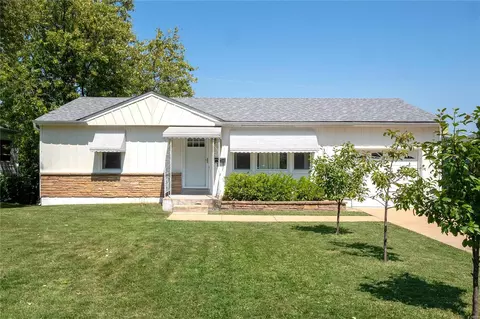 7851 General Sheridan Ln, Saint Louis, MO 63123