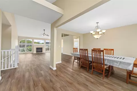 Dining - 405 Valley Spring Dr, O'fallon, MO 63366 photo 2 of 2