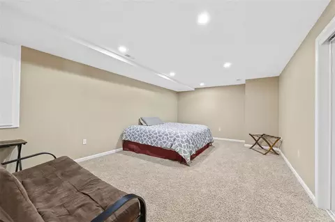 Bedroom - 405 Valley Spring Dr, O'fallon, MO 63366 photo 6 of 7