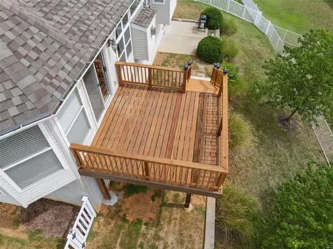 Exterior - 405 Valley Spring Dr, O'fallon, MO 63366 photo 5 of 6