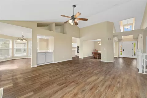 Living - 405 Valley Spring Dr, O'fallon, MO 63366 photo 3 of 7