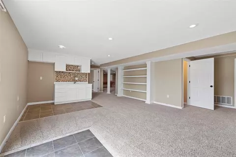 Living - 405 Valley Spring Dr, O'fallon, MO 63366 photo 5 of 7