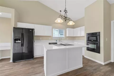 Kitchen - 405 Valley Spring Dr, O'fallon, MO 63366 photo 2 of 2