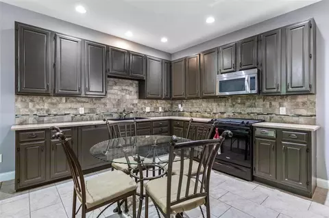 8308 Pennsylvania Ave, Saint Louis, MO 63111