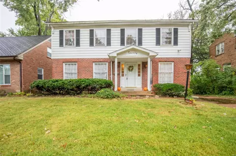 20 Greendale Dr, Saint Louis, MO 63121