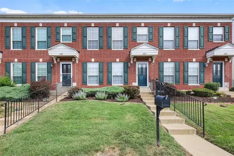 427 Parkview Place Dr, Ellisville, MO 63021 photo 3