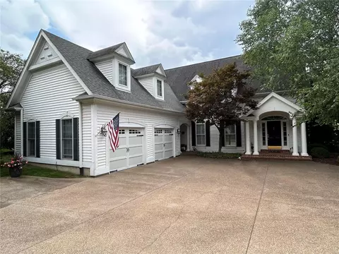 9824 Conway, Ladue, MO 63124