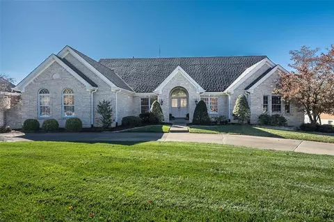 13540 Sunset Ridge Ln, Saint Louis, MO 63128