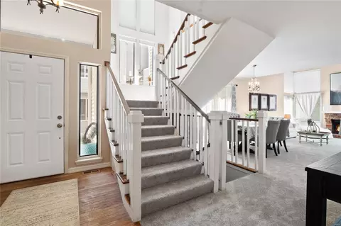 Entry Way - 639 Highview Circle Dr, Ballwin, MO 63021 photo 2 of 3