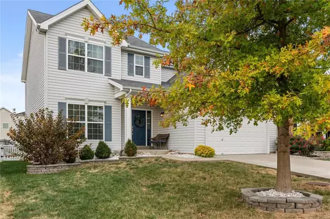 303 Hollowgate Dr, Lake Saint Louis, MO 63367