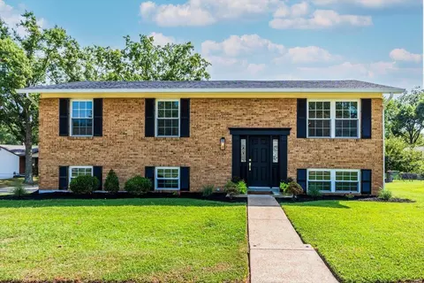 2756 Cathedral Dr, Saint Louis, MO 63129