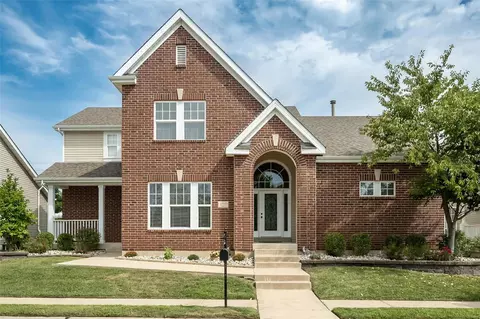 327 Lake Side View Ln, Saint Peters, MO 63376