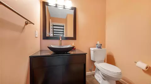 Bath - 12933 Autumn Fields Ct, Saint Louis, MO 63146 photo 1 of 4