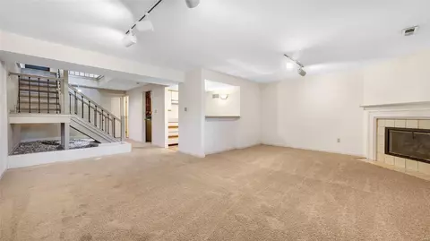 Living - 12933 Autumn Fields Ct, Saint Louis, MO 63146 photo 7 of 7