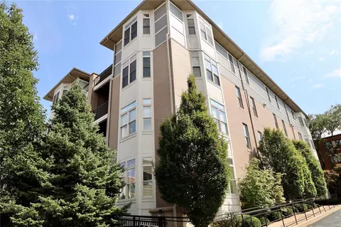 842 N New Ballas Ct #305, Saint Louis, MO 63141