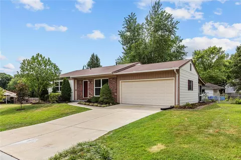2817 Essex St, Saint Charles, MO 63301
