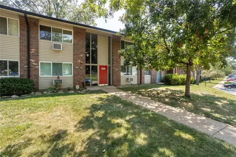 9016 Villaridge Ct #B, Saint Louis, MO 63123