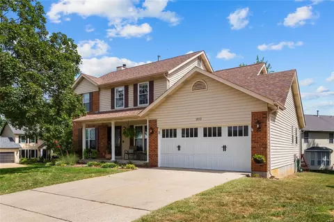 1013 Remington Oaks Ct, Fenton, MO 63026