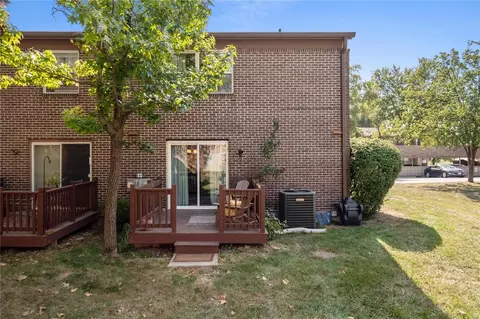 Exterior - 221 Carmel Woods Dr, Ellisville, MO 63021 photo 5 of 6