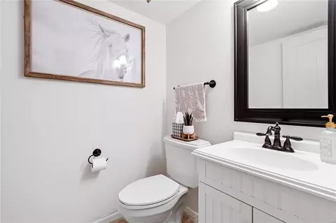 Bath - 221 Carmel Woods Dr, Ellisville, MO 63021 photo 1 of 3