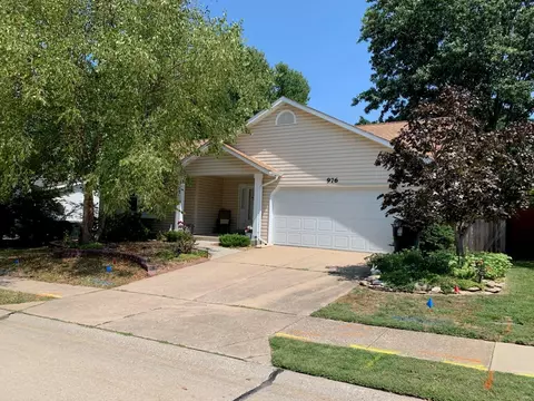 976 Whispering Ridge Ln, Saint Peters, MO 63376